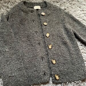 Universal thread Size small cardigan